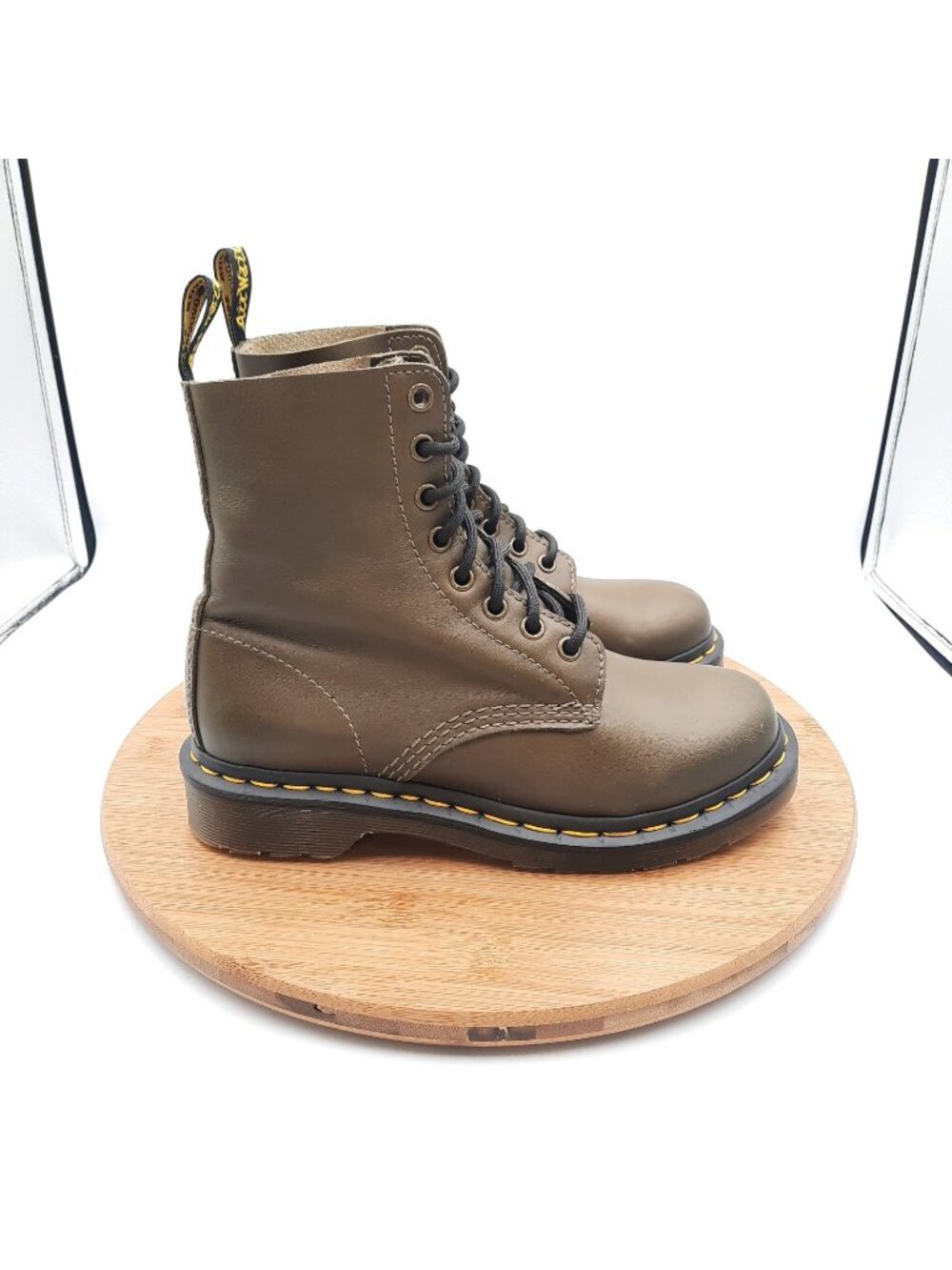 Dr Doc Martens 1460 Pascal Womens Size 6 Boots Olive Green Brown Leather Combat